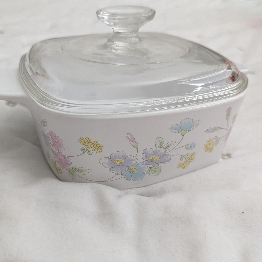 Corning Ware small casserole dish